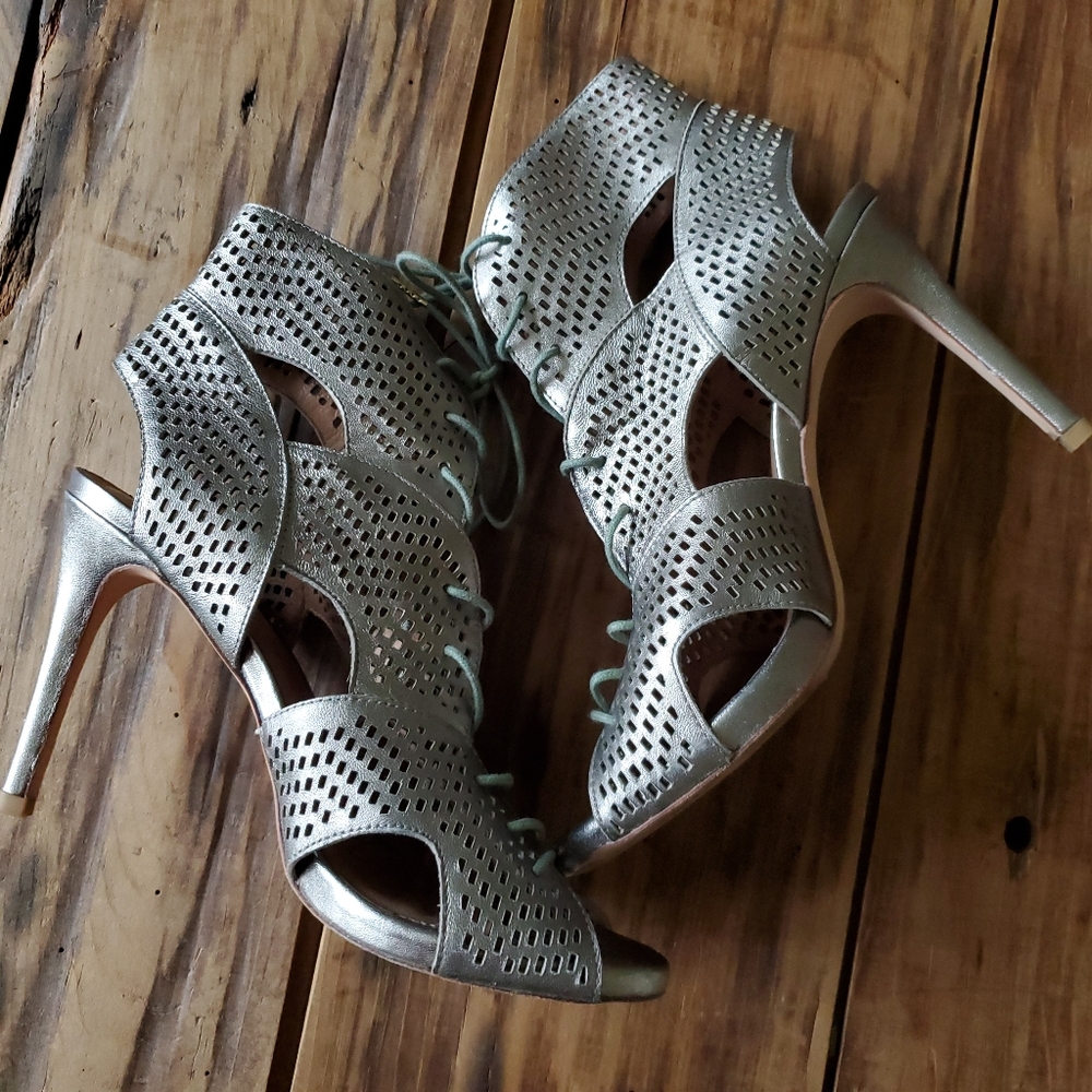 Joie Women's Metallic Pewter Leather Lace up Bootie Stiletto Size 9